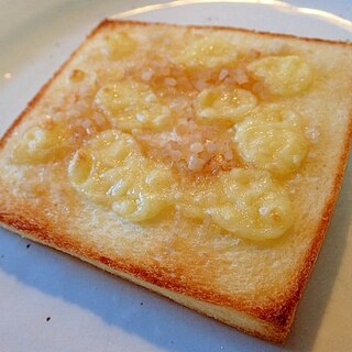 耳なし食パンで　チーズシュガートースト